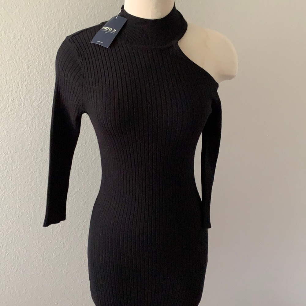 NWT forever21 cold shoulder black sweater dress S